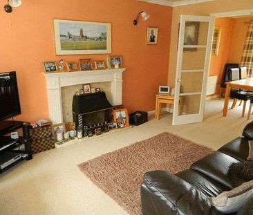 Wallace Wells Road, Burnham-on-sea, Somerset, TA8 - Photo 2