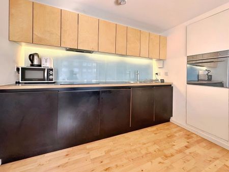 2 bedroom flat to rent - Photo 2