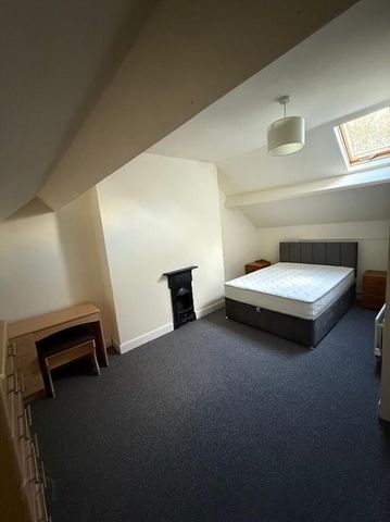 148 Donegall Avenue, Belfast, BT12 6LY - Photo 5