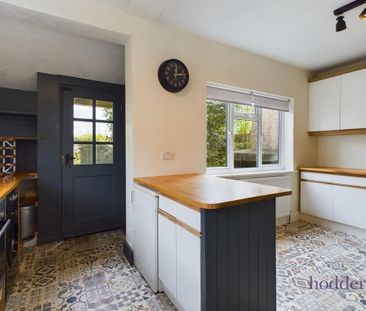 3 bedroom semi-detached house to rent - Photo 5