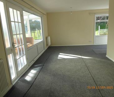 3 bedroom bungalow to rent - Photo 4