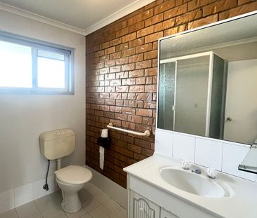 Newly Renovated 2 Bedroom Unit at Secured Complex with Sparkling Sw... - Photo 4