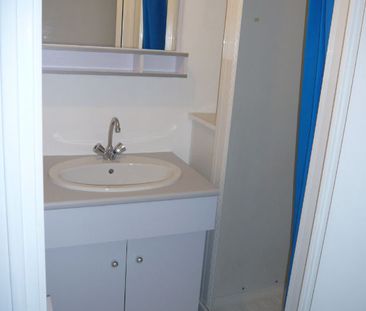 LAVAL, studio meublé de 27 m² au RDC - Photo 2