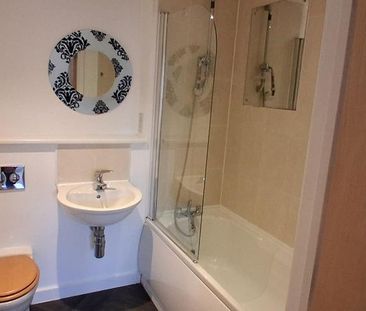 2 bedroom flat to rent - Photo 6