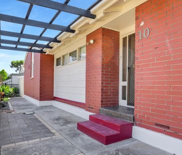 Neat and Tidy - Photo 3