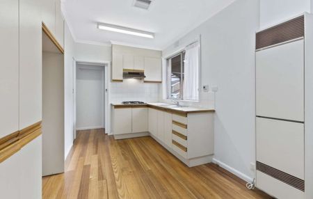 1/9 Iramoo Street, Balwyn - Photo 3