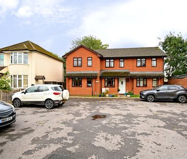 Yorktown Road, Sandhurst, Berkshire, GU47 - Photo 5