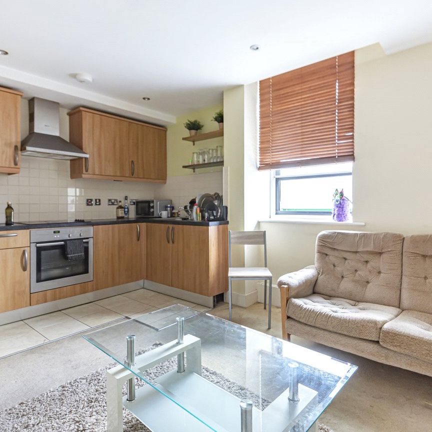 1 bedroom apartment to rent - Photo 1