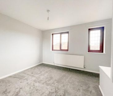 2 bedroom semi-detached house to rent - Photo 3