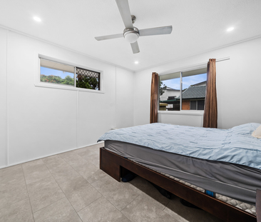 13 Clare Road, Kingston, QLD 4114 - Photo 2