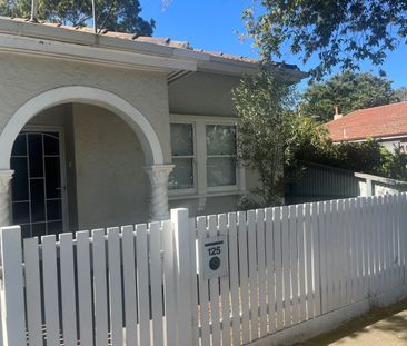 125 Peel St, Windsor VIC 3181 - House For Rent | Domain - Photo 5