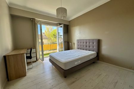 A louer à Nice à Cimiez. grand trois pièces, au calme absolu. - Photo 3