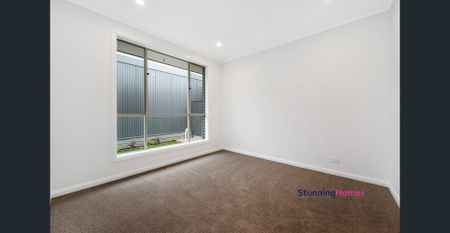 Stunning Family Home - Photo 2