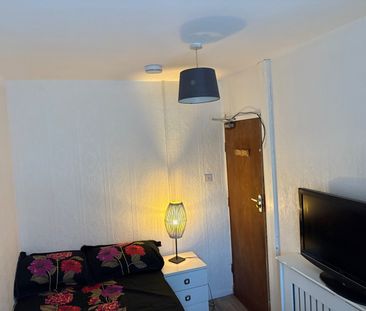 Room in a Shared House, Villiers Street, CV2 - Photo 4