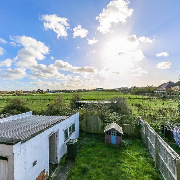 2 bedroom semi-detached bungalow to rent - Photo 1
