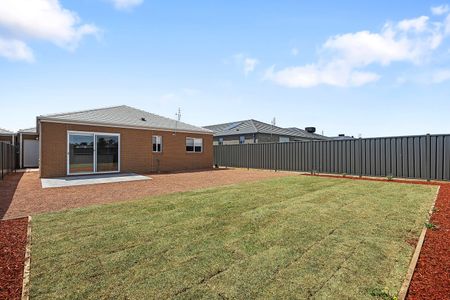 Brand New Build - Modern Comfort in Thriving Huntly - Photo 3