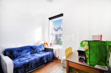 2 bedroom maisonette to rent - Photo 3