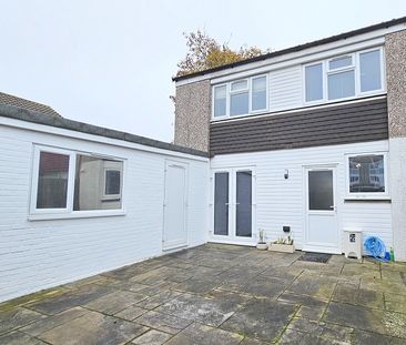 3 Bedroom Semi-Detached House - Photo 5