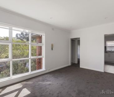 11/31 Kinkora Road, Hawthorn - Photo 3