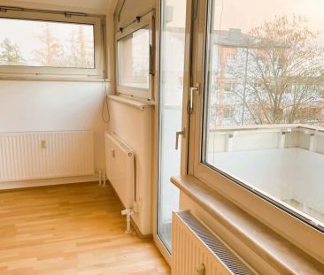 Helle 4-Zimmer-Wohnung mit Balkon und großzügigem Wohnzimmer in Hör... - Photo 4
