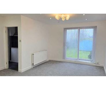 3 bedroom end of terrace house to rent - Photo 1