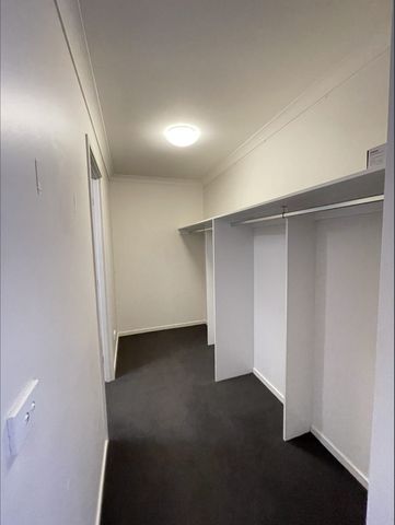 Modern Charm & Convenience in Every Corner - Photo 2