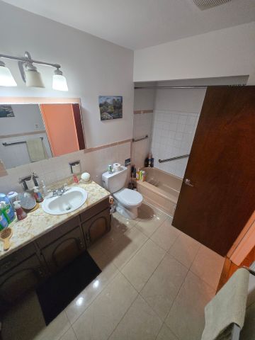 For Lease - 8 Hucknall Road, Toronto, Ontario - Photo 4