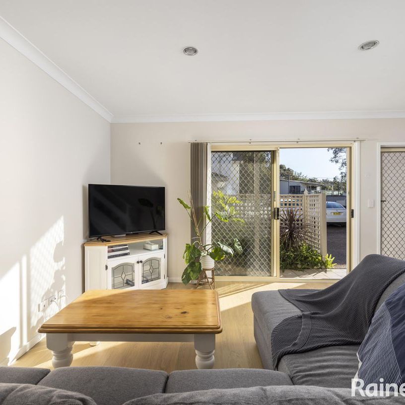 Fully furnished 3 bedroom townhouse - Photo 1