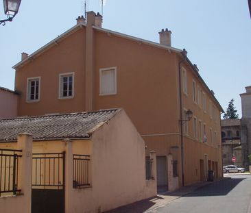 Location Appartement 2 pièces 57m² BELLEVILLE 69220 - Photo 4