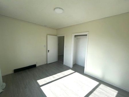 439 Lambert Avenue - Photo 2
