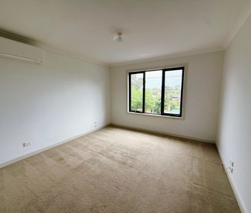 Family Home! - Photo 4