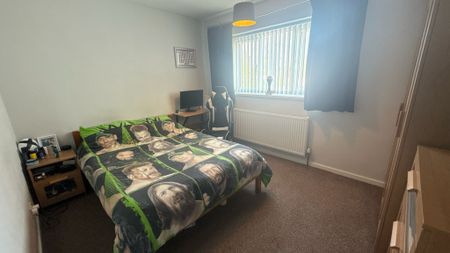 Manor Road, Rotherham, Brinsworth - Photo 2