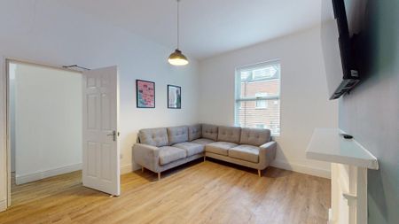 6 bedroom house to rent - Photo 2