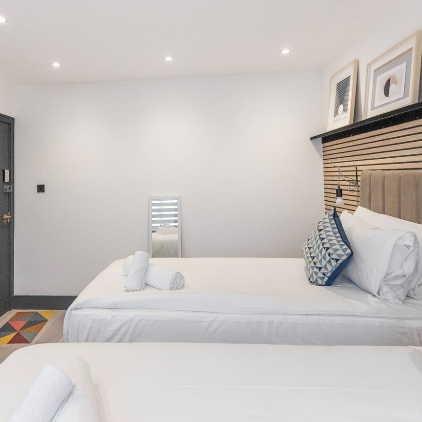 Studio Flat, Waverley Gardens, NW10 - Photo 1