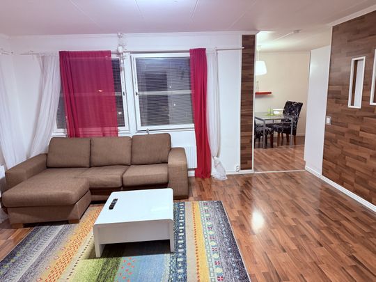 Storvretsvägen, Tumba - Photo 1