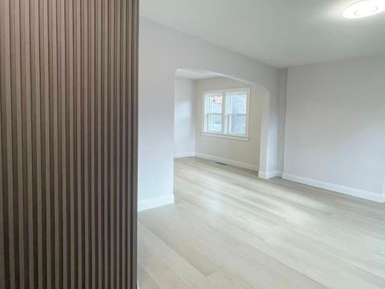 For Lease - 544 Indian Road Unit# Upper, Toronto, Ontario - Photo 1
