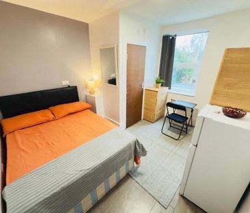 Room in a Shared House, Mora Road, NW2 - Photo 5