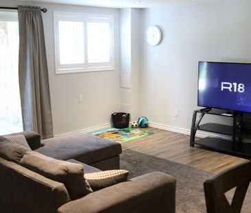 For Lease - 11 Whitbread Crescent, Ajax, Ontario - Photo 3