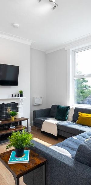 4 bedroom flat share to rent - Photo 1