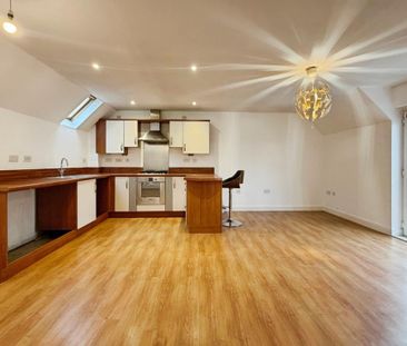 2 bedroom coach house to rent - Photo 5