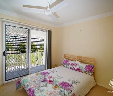 Furnished Private Townhouse Just 500m from Toowong Village - Photo 4