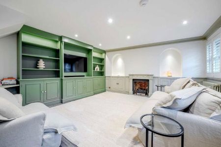 4 bedroom terraced house to rent - Photo 2