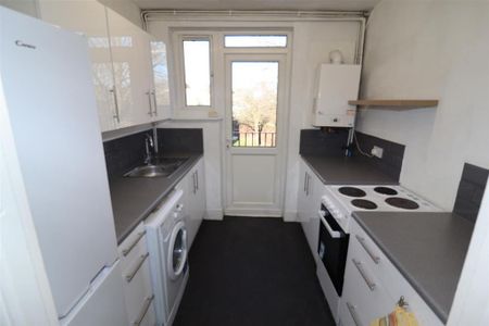 3 bedroom apartment to rent - Photo 5