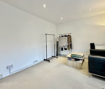 Islip Street, London - Photo 4