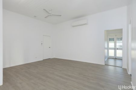 Convenient Location! - Photo 2