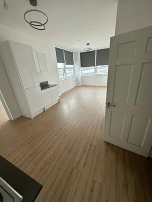 1 Bed Flat, Hawthorns Apartments, B66 - Photo 1