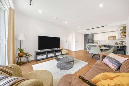 Modern two bedroom two bathroom apartment with direct access to a balcony - Photo 4