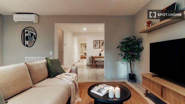 2 room luxury Flat for rent in Barcelona, Catalonia - Photo 1