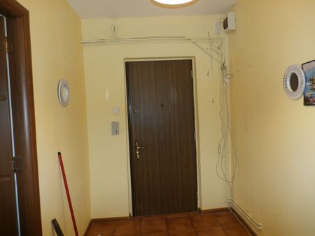 Calea Sagului vizavi de Shopping City de inchiriat apartament cu 3 camere- - Fotografie 3