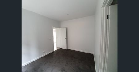 Spacious 3-Bedroom Townhouse in Quiet Belmont Court - Photo 4